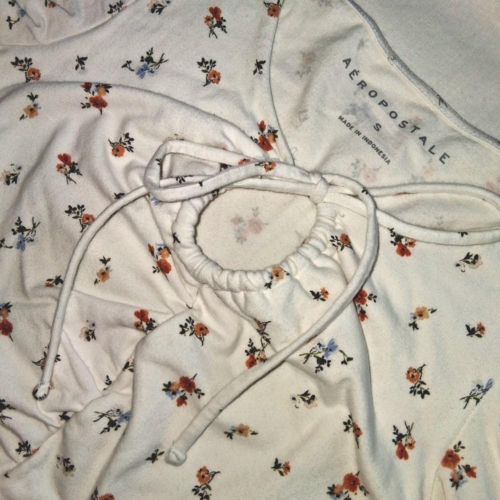Aeropostale Woman Floral Long Sleeve Crop Top Tie Front White Size Small